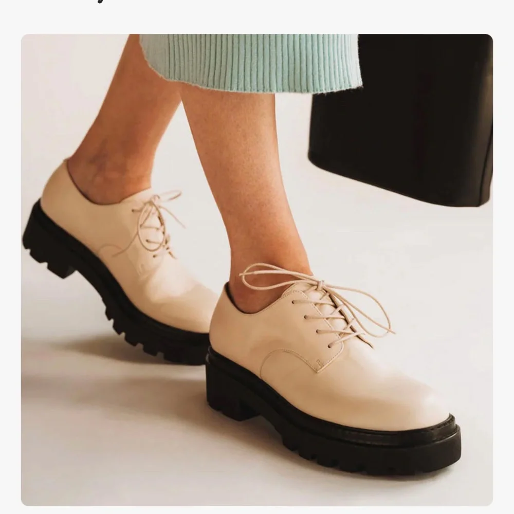 Poppy Barley Black Leather Lace-Up Lug Sole Flats - Picture 12 of 12